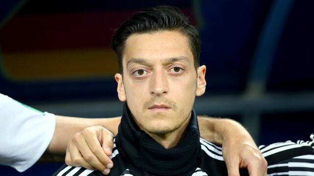 Mesut Özil se retira del fútbol aquejado por las lesiones. Foto: Archivo.