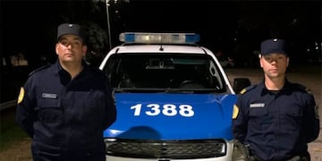 Policías entrerrianos salvan mediante RCP a una beba en Gualeguay\nCrédito: PER