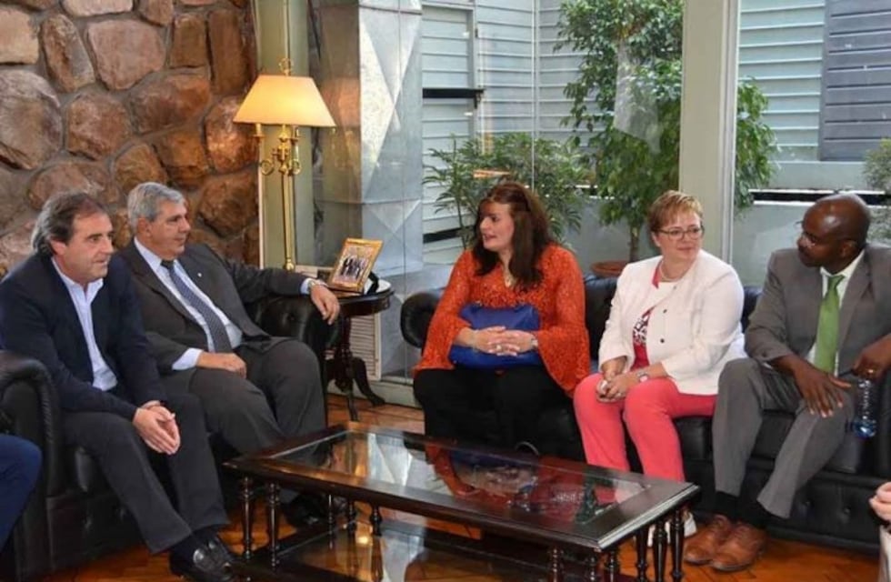 Integrantes del Banco Europeo de Inversiones se reunieron con legisladores por el proyecto Girsu