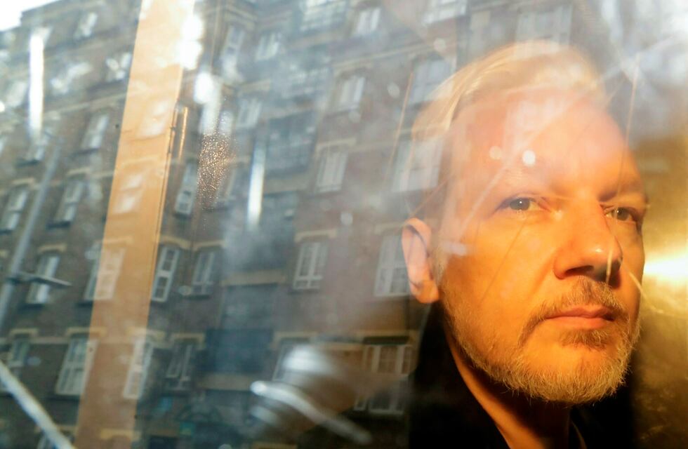 Rechazaron la extradición de Julian Assange a Estados Unidos por riesgo de suicidio