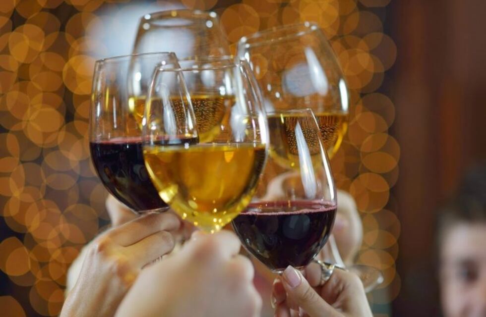 Se celebra este domingo el Día Internacional de la Amistad, otra excusa para brindar en diciembre