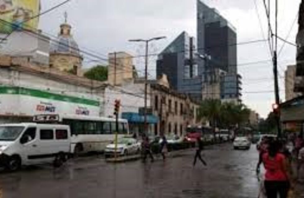 La lluvia permanecerá en Santiago este viernes