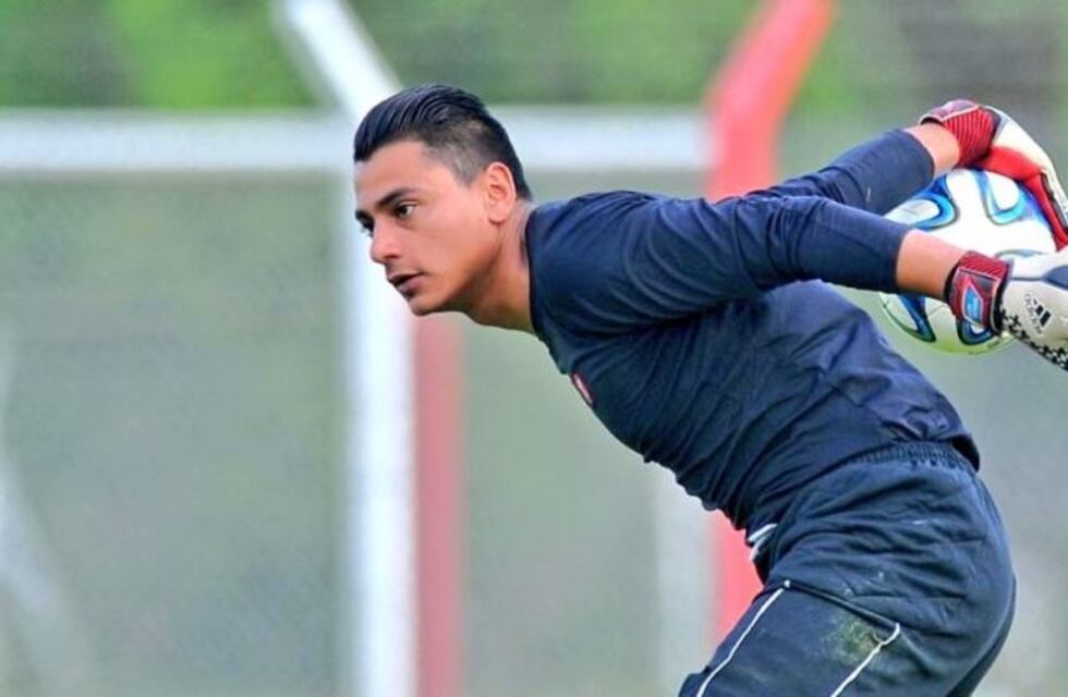 Brian Olivera atajará en Estudiantes de Río Cuarto