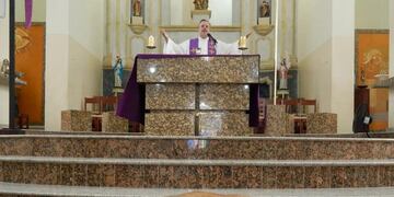 Sacerdote brasileño hace misas con perros (Foto: Facebook/PadreJoao Paulo Araujo Gomes)\u002E