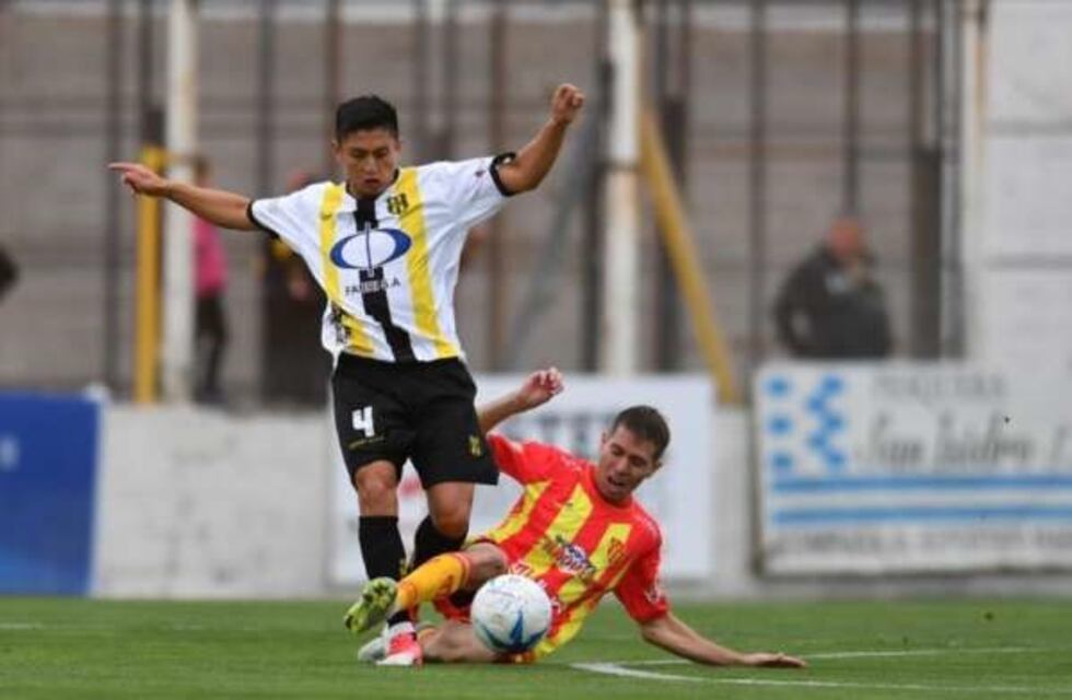 Sarmiento perdió 3 a 0 en Madryn
