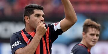 DYN509, BUENOS AIRES 11/03/2017, SAN LORENZO VS BELGRANO DE CORDOBA. FOTO: DYN/TONY GOMEZ..rn cancha de san lorenzo nestor ortigoza campeonato torneo primera division 2016 2017 futbol futbolistas partido san lorenzo belgrano de cordoba