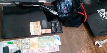 Se encontraron gran cantidad de objetos robados en el vehículo\u002E