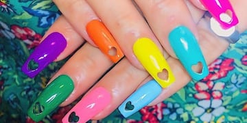 Uñas agujereadas: la nueva tendencia que es furor entre las celebridades