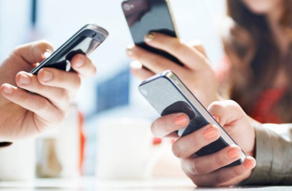 Eliminarán los cargos adicionales por roaming en la región