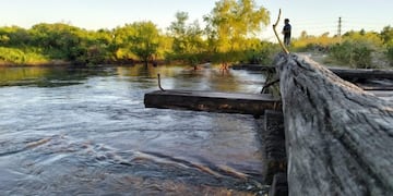 El trágico accidente ocurrió a orillas del arroyo El Rey\u002E (Archivo Vía País)