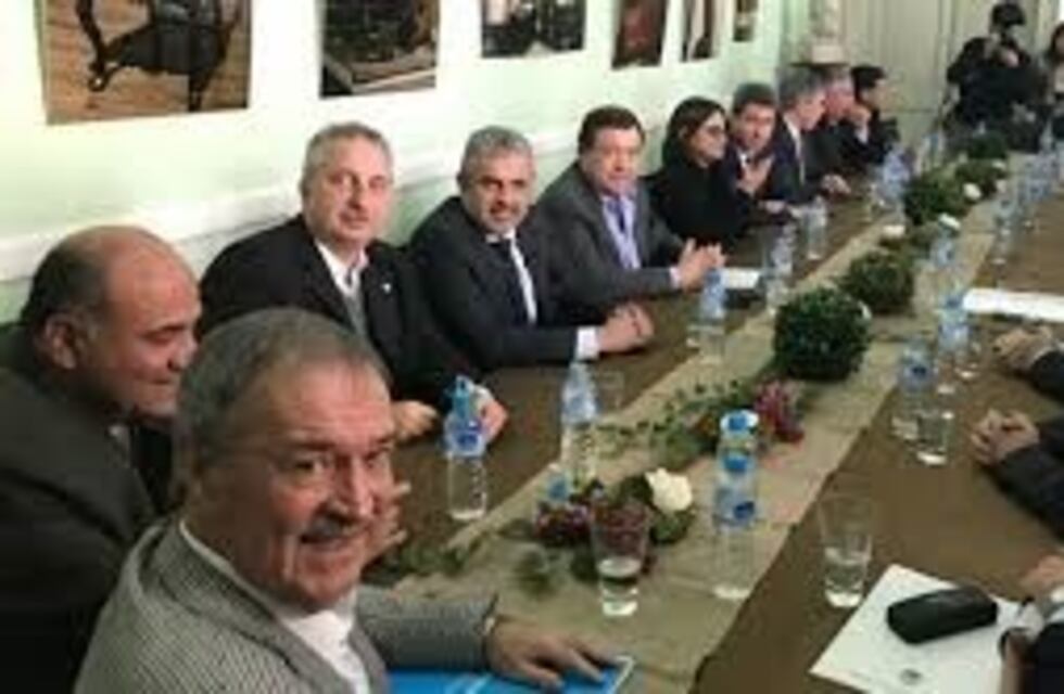 Urgente reunión de Gobernadores por recortes de fondos que causó eliminar el IVA a ciertos productos