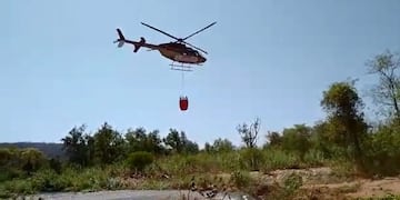 Se tomó la decisión operativa de destinar todos los recursos al incendio “El Cazador” ya que presento comportamiento extremo y avanzó considerablemente, informó el Ministerio de Ambiente de Jujuy\u002E