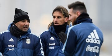 Jorge Sampaoli debe definir el reemplazante para Manuel Lanzini\u002E AFP PHOTO / Kirill KUDRYAVTSEV