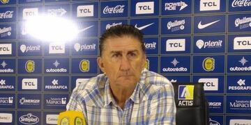 El entrenador de Rosario Central, Edgardo Bauza, precisó que Zampedri está en duda\u002E (CARC)