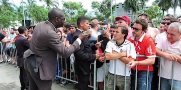 Hinchas de Independiente fueron atacados por la Policía en Brasil\u002E Foto: Clarín\u002E