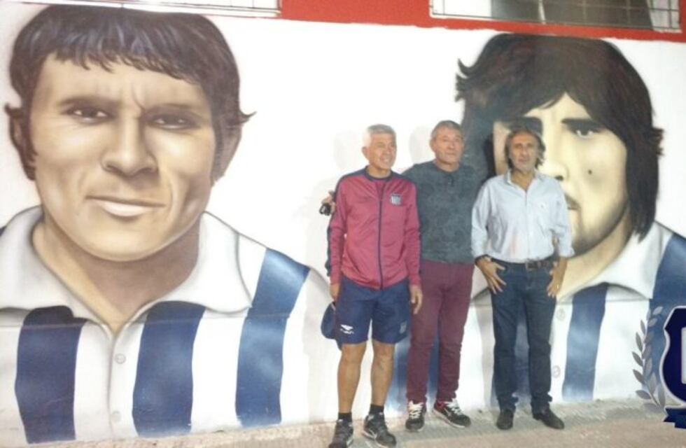 El mural homenaje a Galván, Valencia y Oviedo
