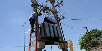 Imputaron a otro operario de la EPE que hacía conexiones truchas