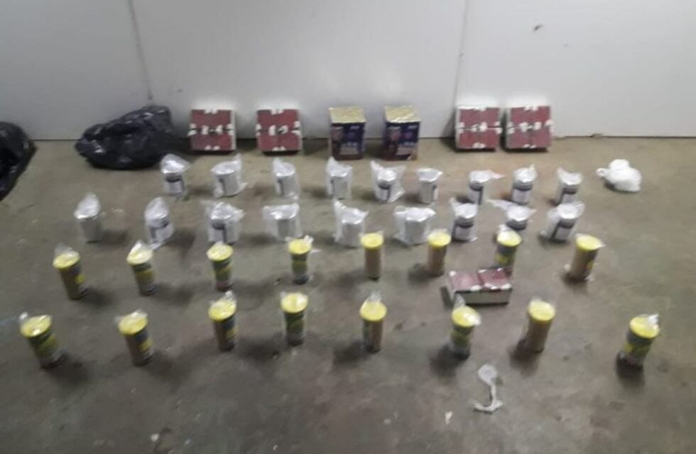 Secuestraron un arsenal de pirotecnia escondido en el Gigante de Arroyito
