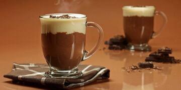 Aprendé a hacer el chocolate caliente de Bariloche durante la cuarentena