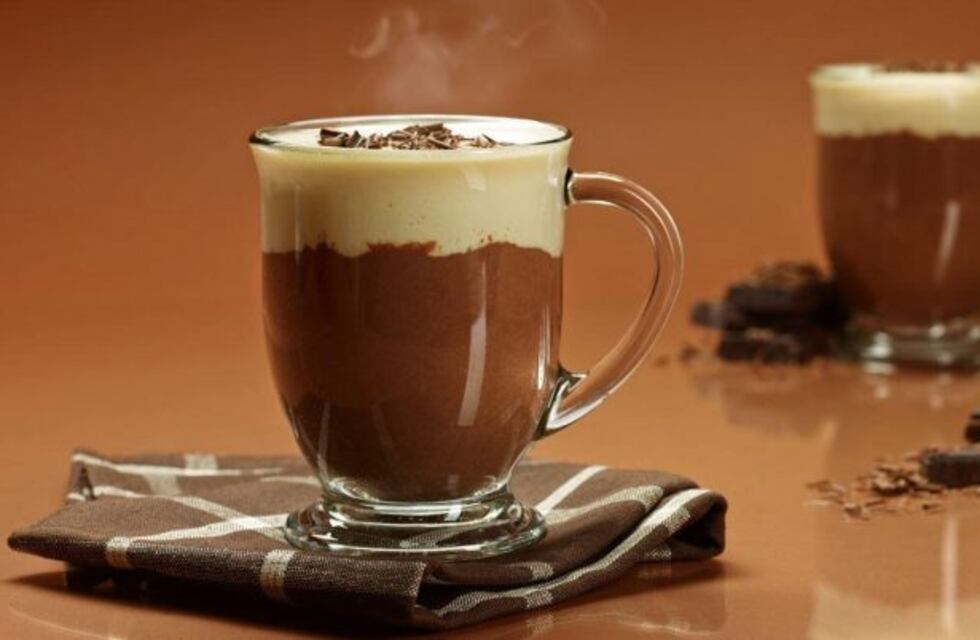 Aprendé a hacer el chocolate caliente de Bariloche durante la cuarentena