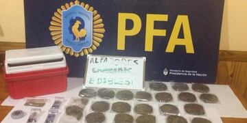 Alfajores recubiertos de marihuana\u002E (Policía Federal)