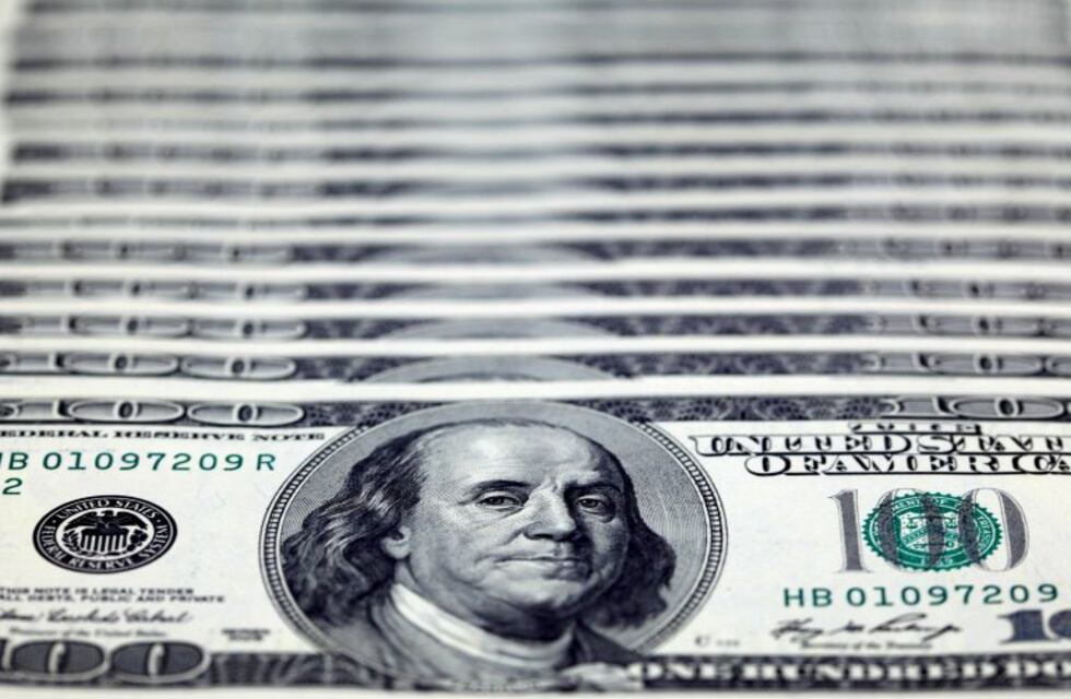 Dólar sin freno: el Blue saltó a $178 y el oficial cerró a $83,20