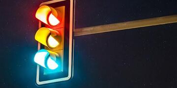 Se colocan nuevos semáforos en Av. Santa Fe