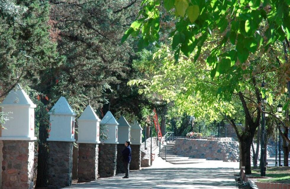 Un mendocino violó la cuarentena para ir a rezar al Calvario