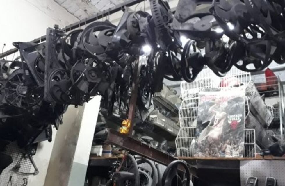 Secuestraron mil autopartes de un desarmadero en barrio Abasto