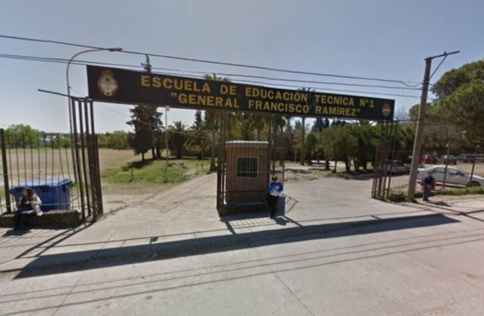 Filmó una broma en el baño de la escuela y fue expulsado