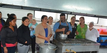 Taller de cocina solidaria en Río Cuarto\u002E
