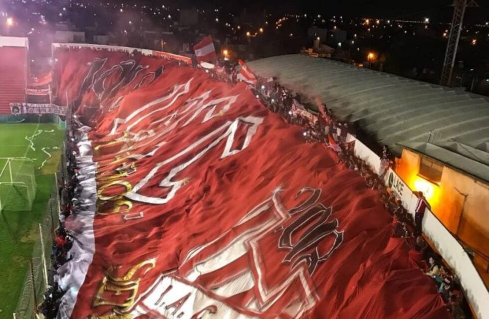 La formación de Instituto para seguir los festejos el sábado