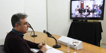 Videoconferencia de Perotti con Luis Castellano