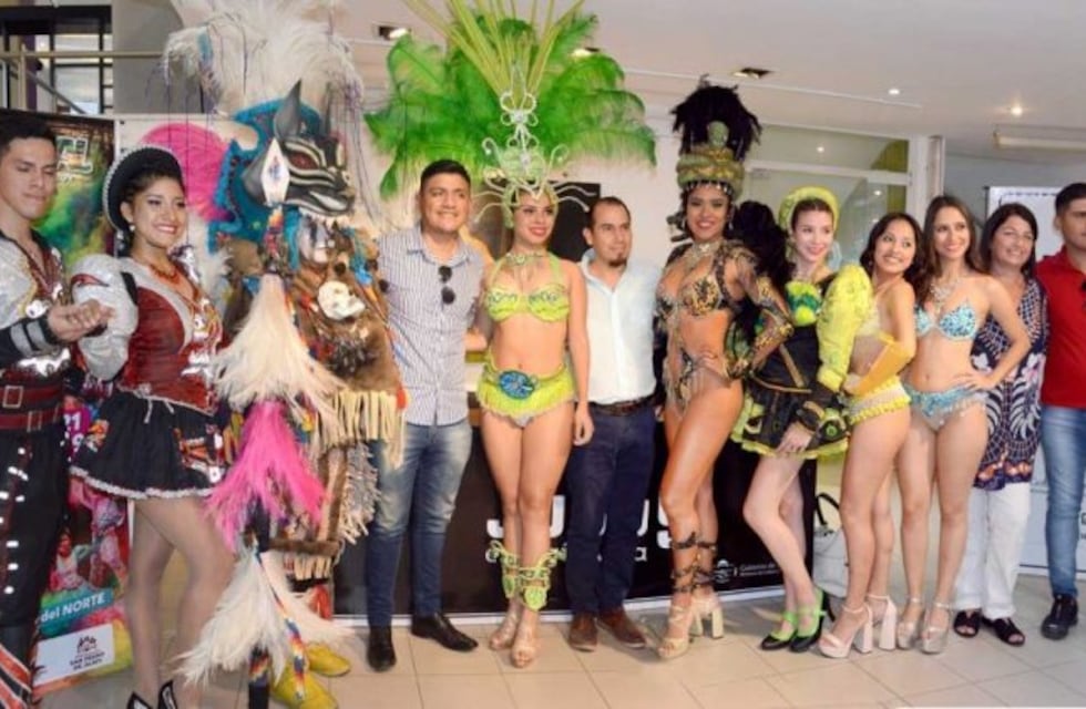 El colorido de las comparsas anticipa los corsos sampedreños