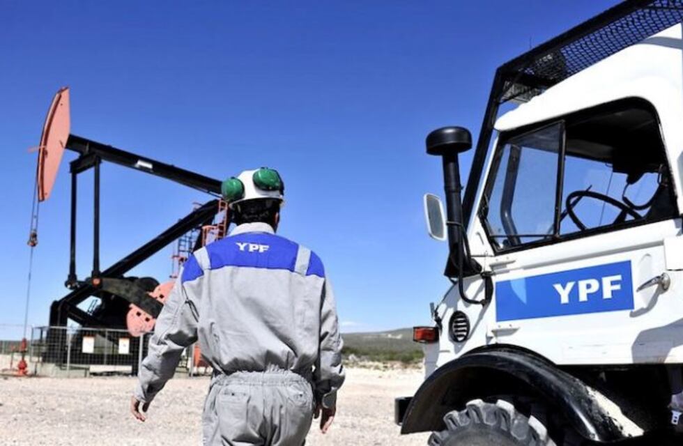Traslado de YPF a Santa Cruz. aseguran que "nada cambiará" en Chubut