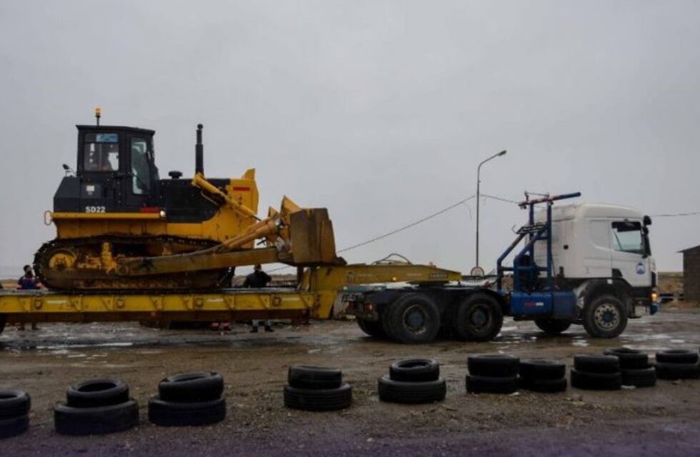 Entregan una topadora al municipio