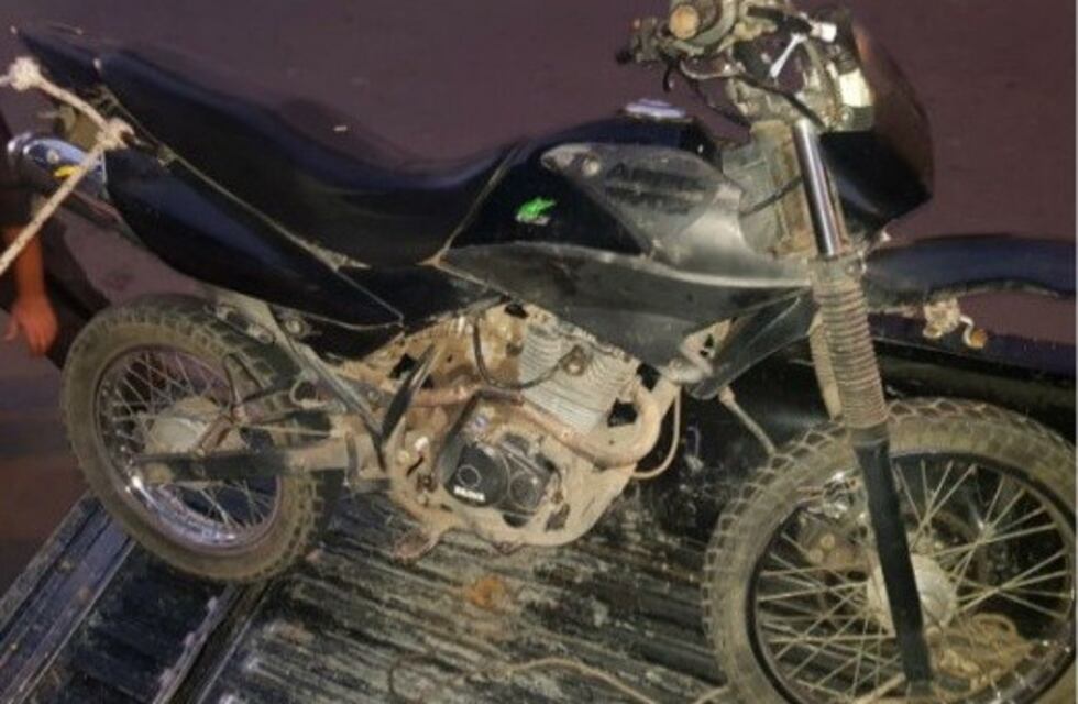 Menor evadió un operativo de control, sacó un arma y cargó contra la policía