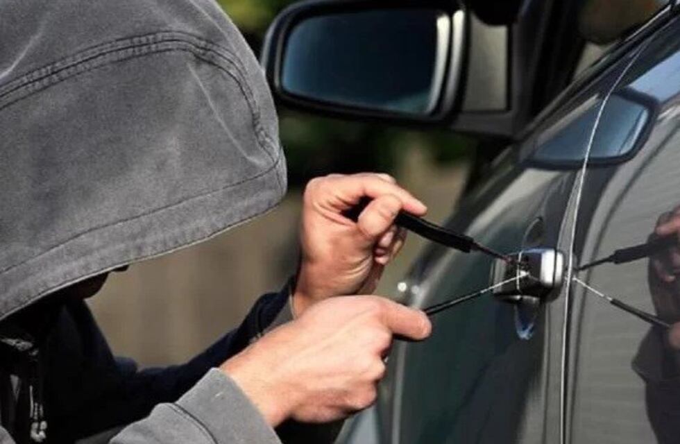 Detuvieron a dos menores por robar vehículos