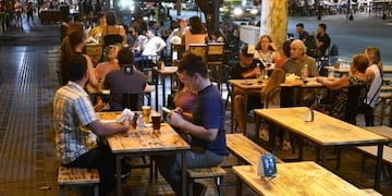 Los bares abrirán hasta las 2 de la mañana en San Luis y en Villa Mercedes