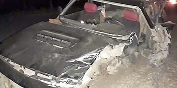 Estado en el que quedó el auto de la víctima tras el impacto