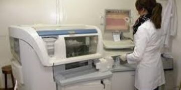 Laboratorio del Parque del Conocimiento donde se analizan las muestras para determinar si hay infección de COVID 19\u002E (Misiones Online) Imagen ilustrativa