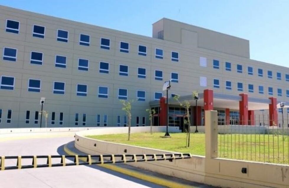 Continúa la búsqueda de un peligroso ladrón que escapó de un hospital