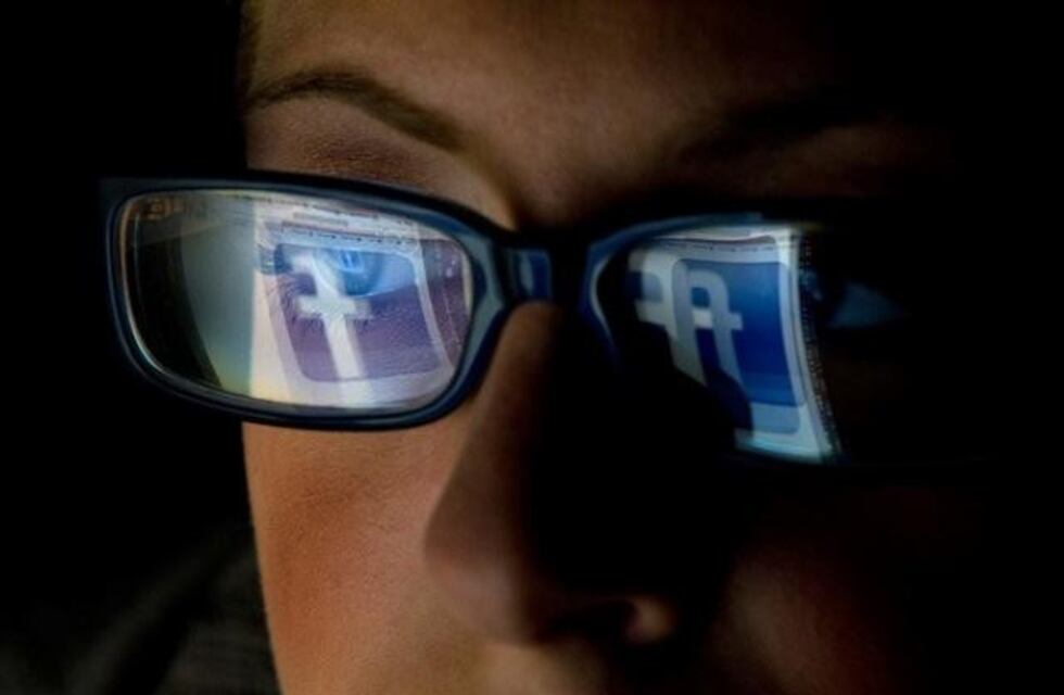 Las redes sociales ya superan a los diarios como fuente de noticias en Estados Unidos