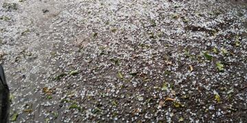 La inestabilidad climática volvió a sorprender a los mendocinos con una granizada en distintos puntos del Gran Mendoza\u002E Foto: Gentileza\u002E