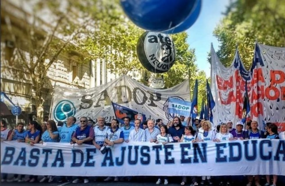 Los docentes cumplen la segunda jornada de paro