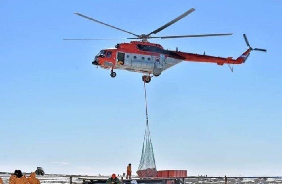 Un comando militar Argentino rescató a una dotación de científicos checos varada en la Antártida