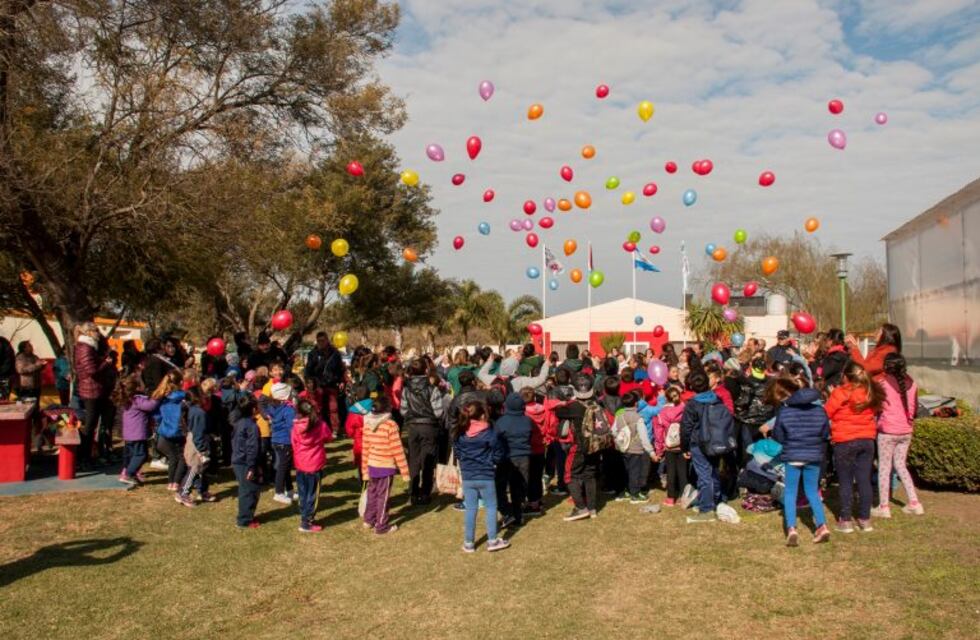 Calchín Oeste celebró su aniversario fundacional y dejó inaugurada la pileta climatizada municipal