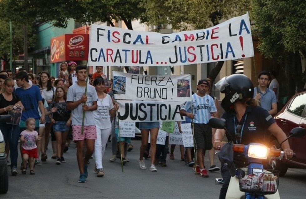 Marcha a Tribunales con el reclamo de justicia por Bruno Oroño
