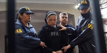 Un cura defendió a la monja Kumiko en misa y los fieles se pararon y se fueron