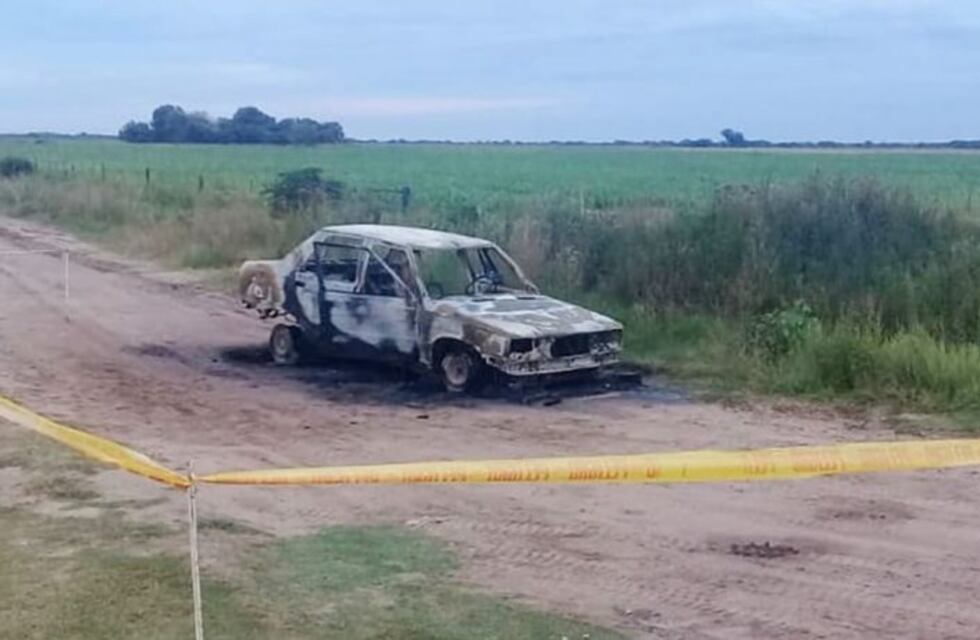 Mujer de 33 años murió quemada dentro del auto de su pareja en Alejandra